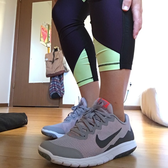 NIKE Flex Experience Run 4 - Picture 3 of 3