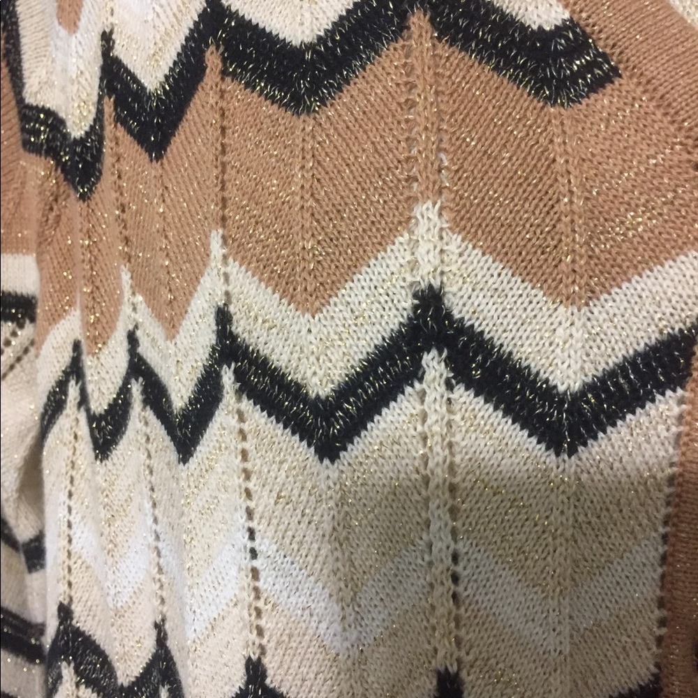 Top - Picture 2 of 3