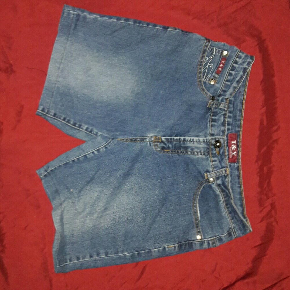 Woman jean shorts
