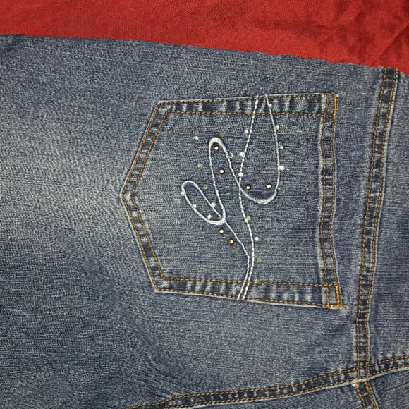 Woman jean shorts - Picture 3 of 4