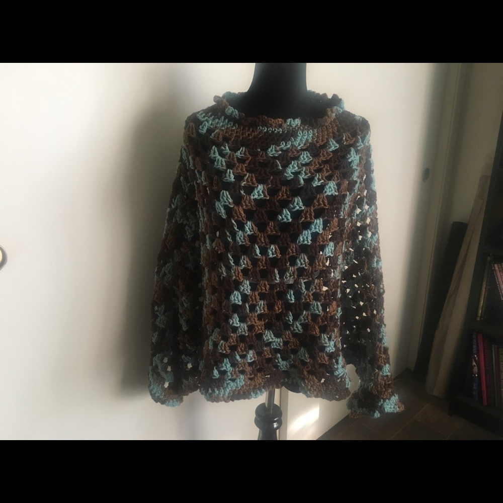Knitted shawl