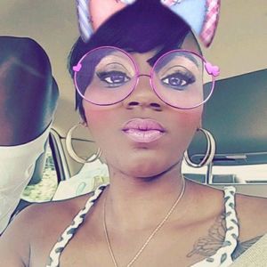 Meet your Posher, Roshena