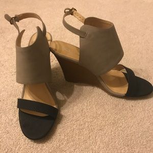 Chinese Laundry Two Tone Wedges