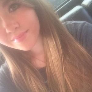 Meet your Posher, Macie