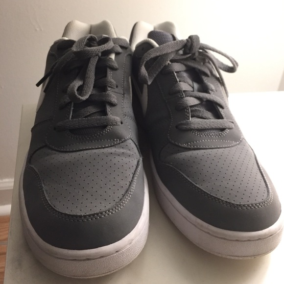 Nike sneakers - Picture 2 of 4