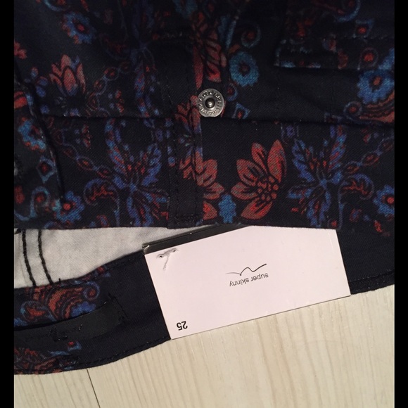 7for all mankind printed midrise super skinny jean - Picture 4 of 6