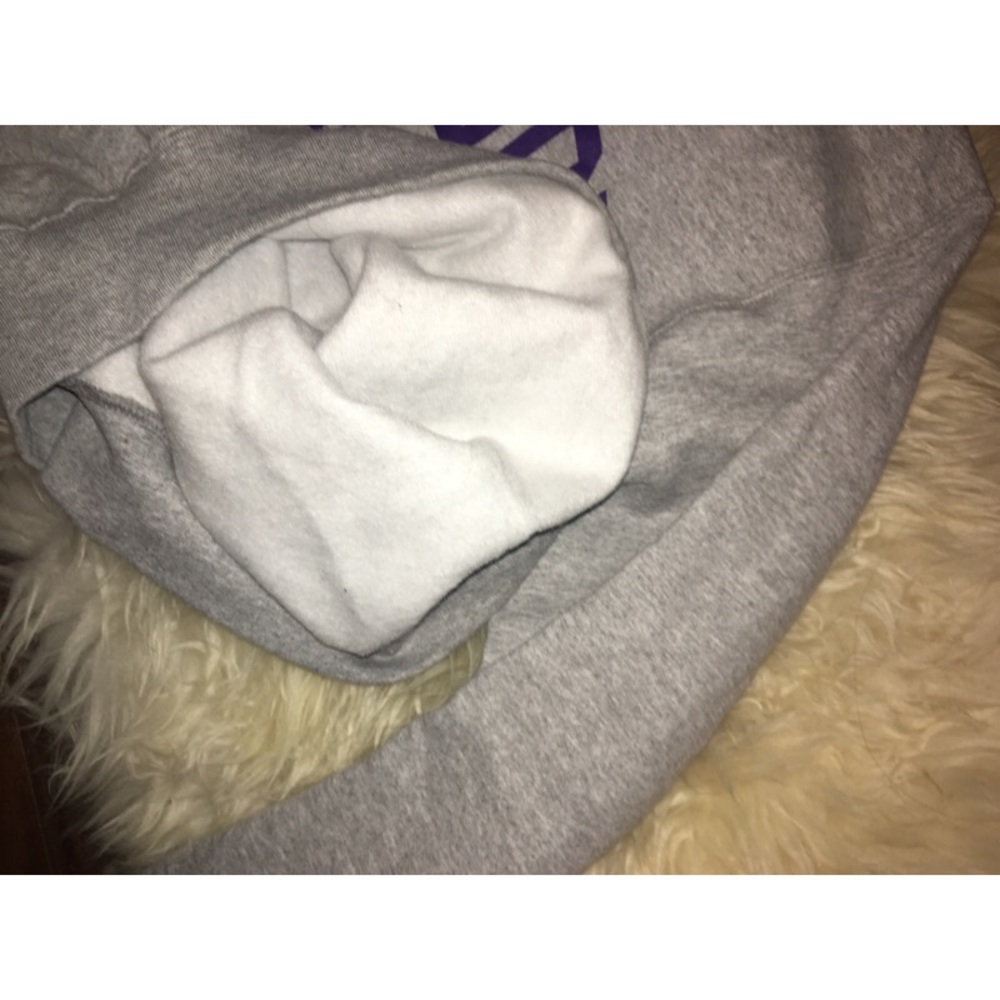 NEW! NYU Champion Sweatshirt - Picture 4 of 5