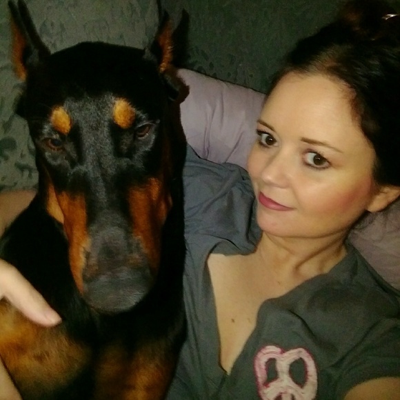 Meet your Posher, Jennifer - Picture 2 of 5