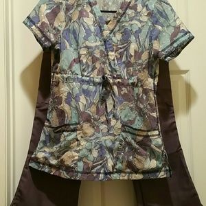 2 BARCO SMALL scrub tops w/FREE PANTS