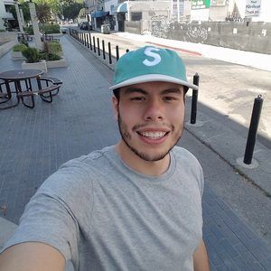 Meet your Posher, Aaron