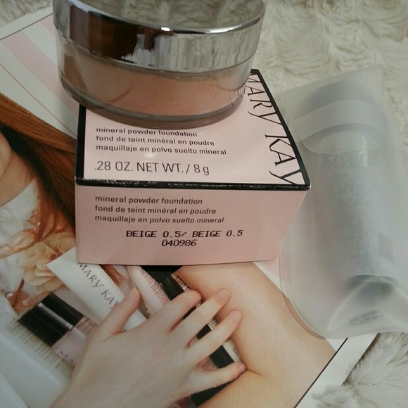 Mary Kay Other - NIB Mary Kay Beige 0.5 Mineral Powder with Brush