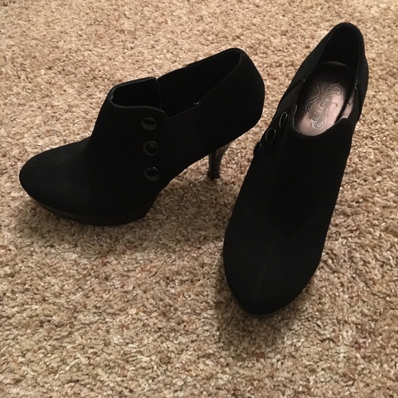 unlisted booties