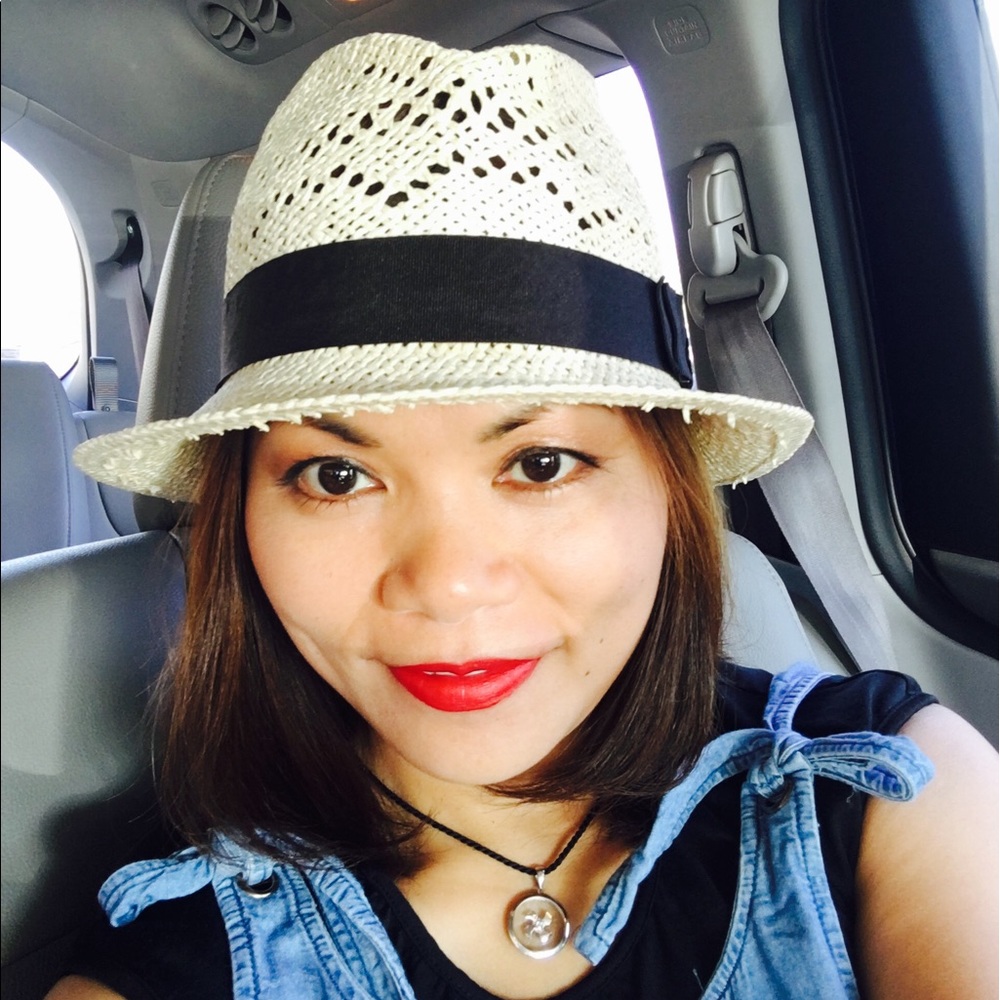 Meet your Posher, Huong