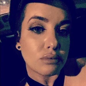 Meet your Posher, Aimee