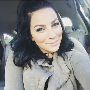 Meet your Posher, Ester