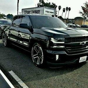 Meet your Posher, Luis