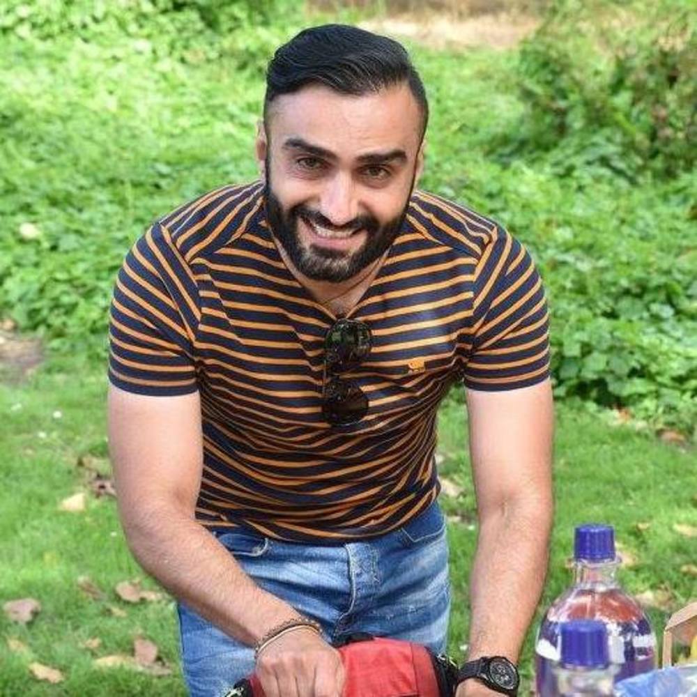 Meet your Posher, Yaser