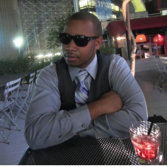 Meet your Posher, Chris - Picture 1 of 1