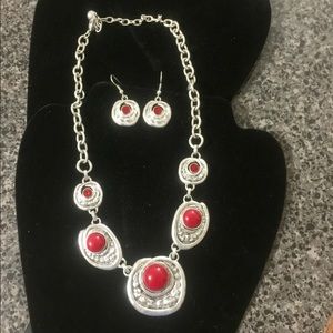 EUC BEAUTIFUL SILVER & RED NECKLACE & EARRINGS