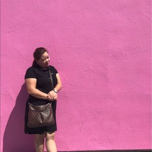 Meet your Posher, Elaine