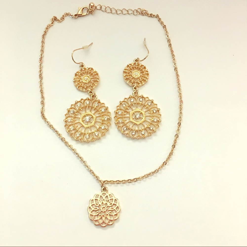 🎁Earring and necklace set🎁