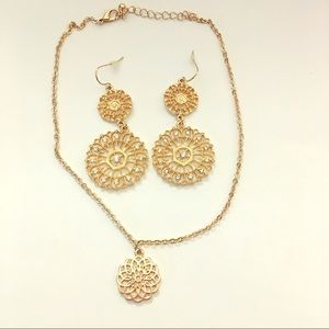 🎁Earring and necklace set🎁
