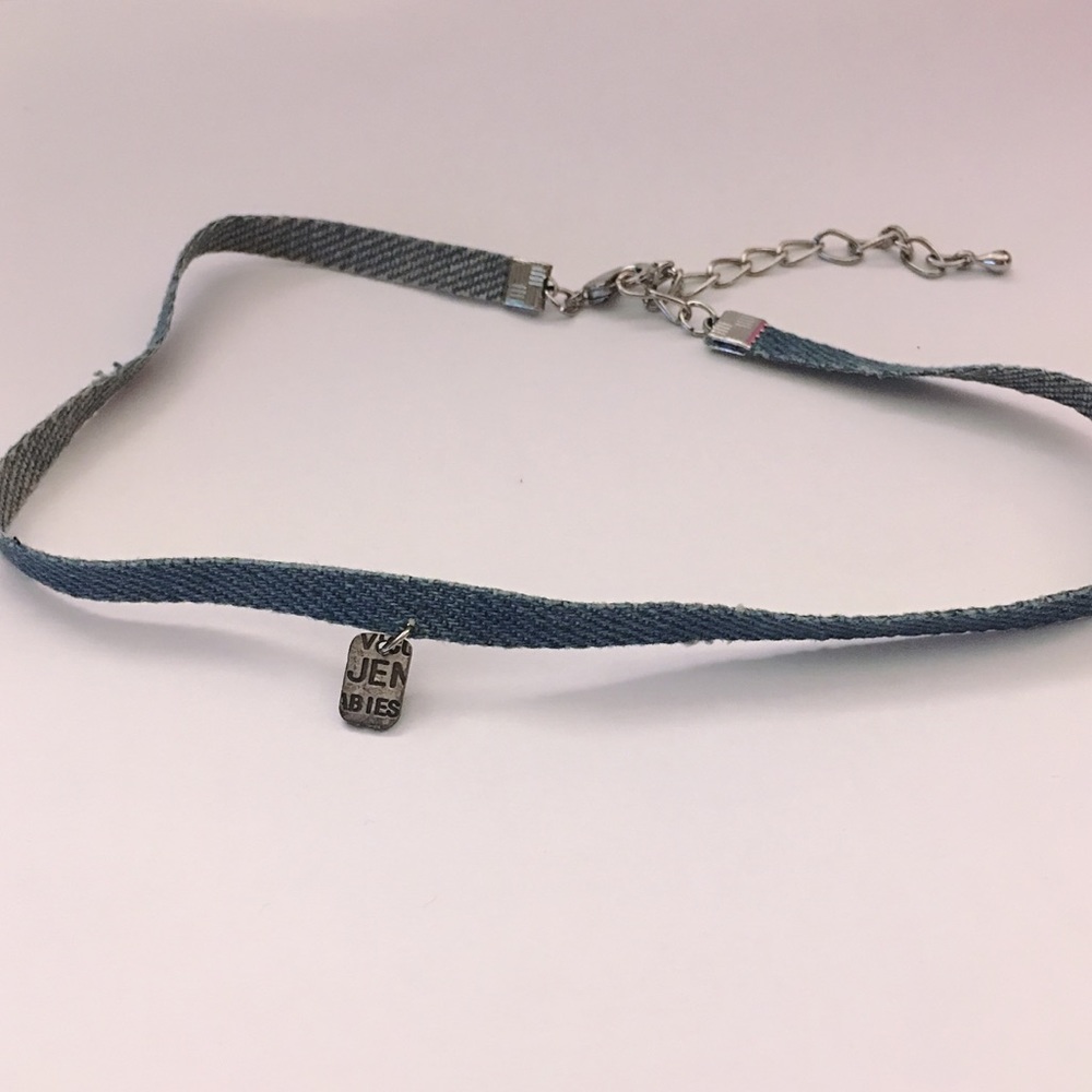 Denim chocker