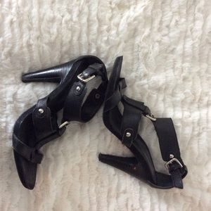 Open toe heels/sandals