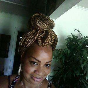 Meet your Posher, Yulanda