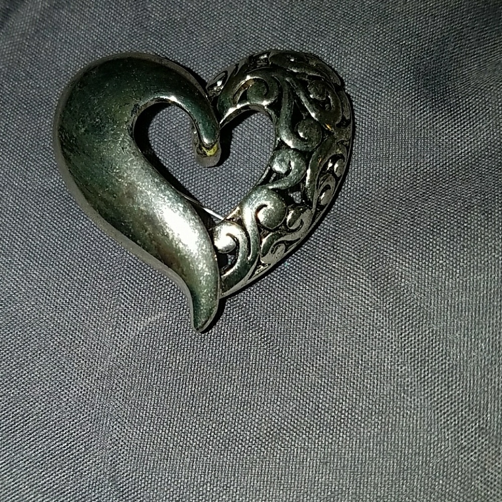 Heart pin