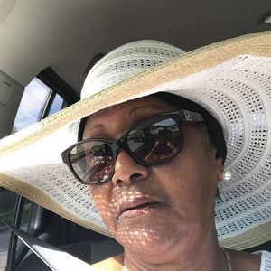 Meet your Posher, Miriam