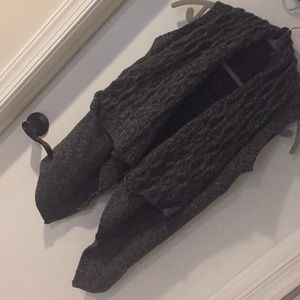 No sleeve gray sweater