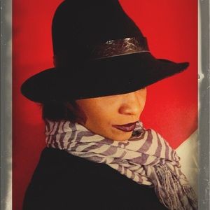 Meet your Posher, Daphne