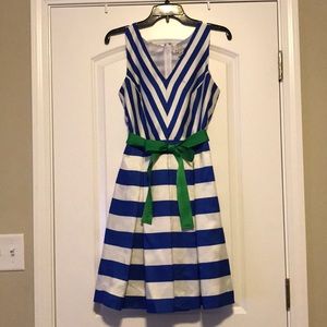 Well Structured Stripped V-neck Dress