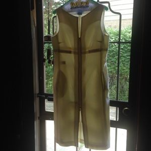 Carolina Herrera Beige Size 6 Dress