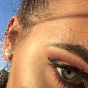 Meet your Posher, Sela