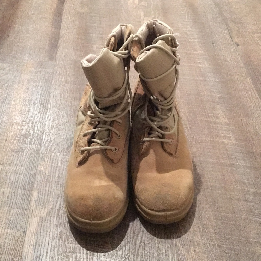 Military desert boots