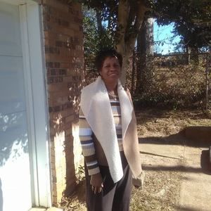 Meet your Posher, Brenda