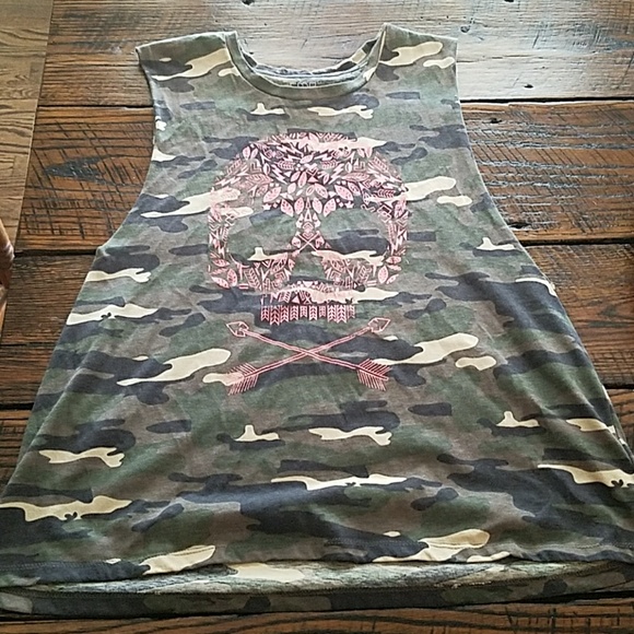 Empire camo skull tank - Picture 1 of 2
