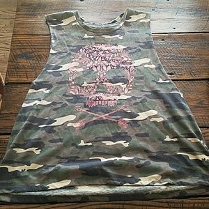 Empire camo skull tank