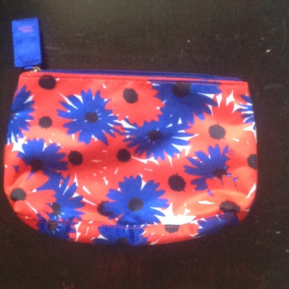 Cosmetics / make up travel pouch / bag - Picture 1 of 4