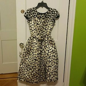 Girl's dress