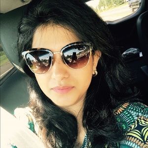 Meet your Posher, Saroja