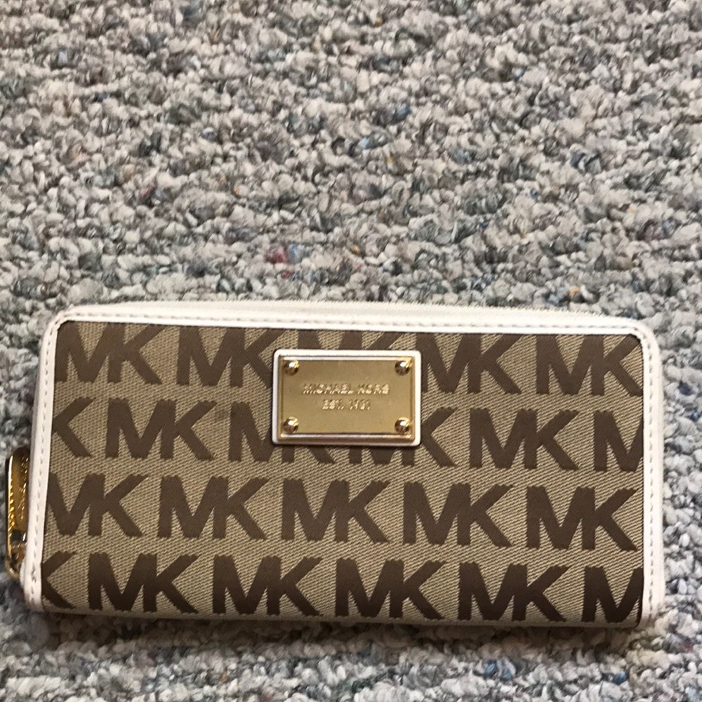 Michael Kors wallet