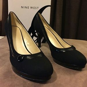 NEW Nine West black Amell heels