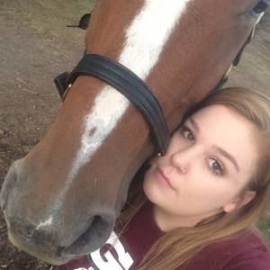 Meet your Posher, Devin