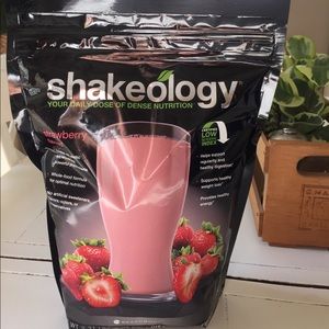 Shakeology Strawberry Sealed Bag- BEACHBODY