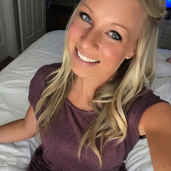 Meet your Posher, Lauren - Picture 1 of 1