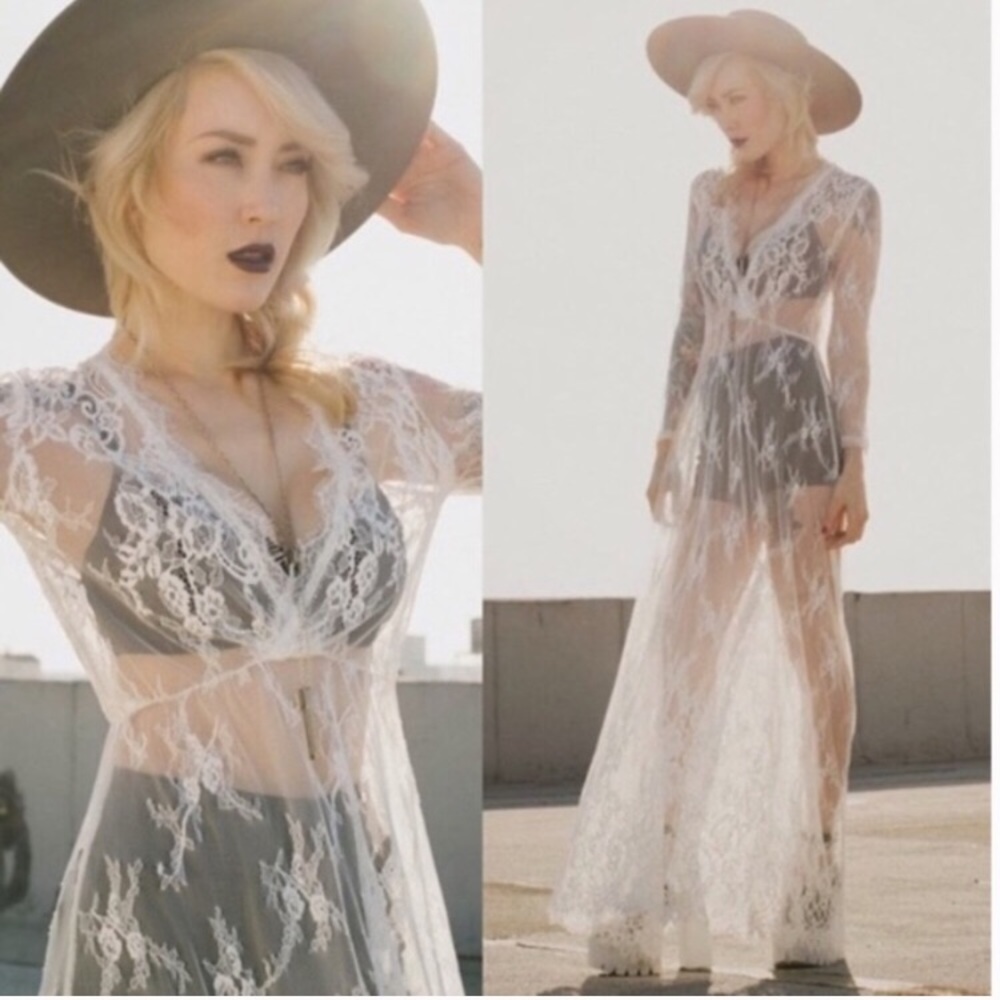 👗NOW AVAILABLE!👗Sheer lace plunge front maxi