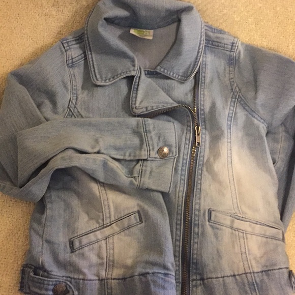 Stone denim Crazy 8 kids jacket - size 10-12 - Picture 5 of 5